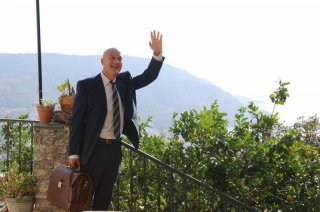 Claudio Bisio nel film Benvenuti al Sud (2009)