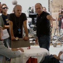 Ennio Fantastichini, Ferzan Ozpetek e Riccardo Scamarcio sul set del film Mine vaganti