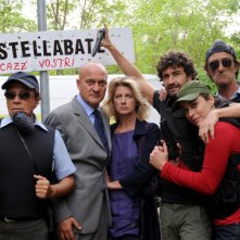 Foto di gruppo per il cast di Benvenuti al Sud: Giacomo Rizzo,Claudio Bisio, Angela Finocchiaro, Alessandro Siani,Valentina Lodovini e Nando Paone