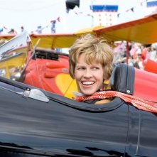 Hilary Swank nei panni di Amelia Earhart nel biopic di Nora Ephron dedicato alla celebre aviatrice americana.