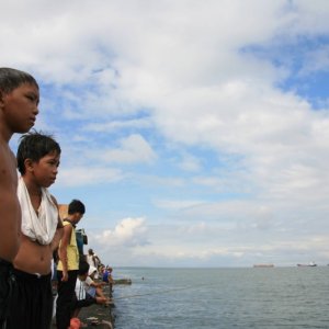 Una sequenza del film Baseco Bakal Boys di Ralston Jover (Filippine, 2009)