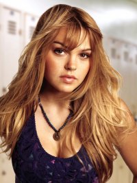 Friday Night Lights: Aimee Teegarden in una immagine promozionale della stagione 4