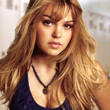 Friday Night Lights: Aimee Teegarden in una immagine promozionale della stagione 4