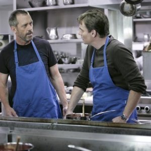 Hugh Laurie e Robert Sean Leonard in una scena di Epic Fail dalla sesta stagione di Dr. House: Medical Division