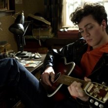 Aaron Johnson in un sequenza di Nowhere Boy