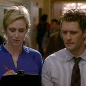 Glee: Jane Lynch e Matthew Morrison nell'episodio Hairography