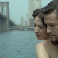 Lynn Collins e Joseph Gordon-Levitt nel film Uncertainty