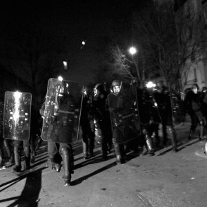 Scena di L'IMPOSSIBLE PAGES ARRACHÉES di Sylvain George (Francia, 2009)