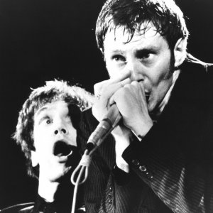 Una immagine di OIL CITY CONFIDENTIAL di Julien Temple (UK, 2009)