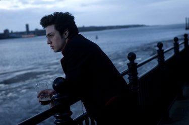 Wallpaper: Aaron Johnson in una immagine del film Nowhere Boy