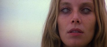 Cinzia Monreale in scena del film di Lucio Fulci E tu vivrai nel terrore - L'aldilà ( 1981 )