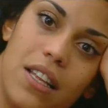 Grande Fratello 10: un primo piano di Mara Adriani. La concorrente di origine eritrea è nata a Roma sotto il segno dei Pesci.