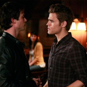Ian Somerhalder e Paul Wesley faccia a faccia nell'episodio History Repeating di The Vampire Diaries