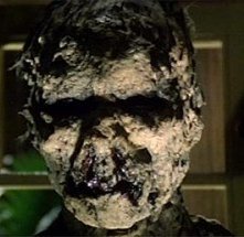 Una inquietante scena del film E tu vivrai nel terrore - L'aldilà ( 1981 )