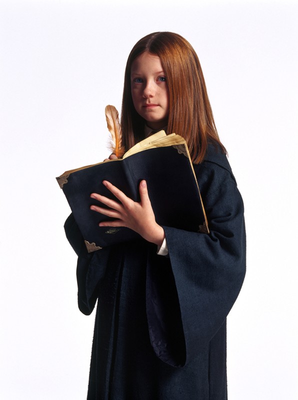Ginny Bonnie Wright In Una Foto Promozionale Del Film Harry Potter E La Camera Dei Segreti 138436