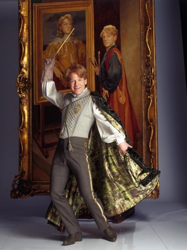 Il prof. Gilderoy Lockhart (Kenneth Branagh) in una foto promozionale del film Harry Potter e la Camera dei Segreti