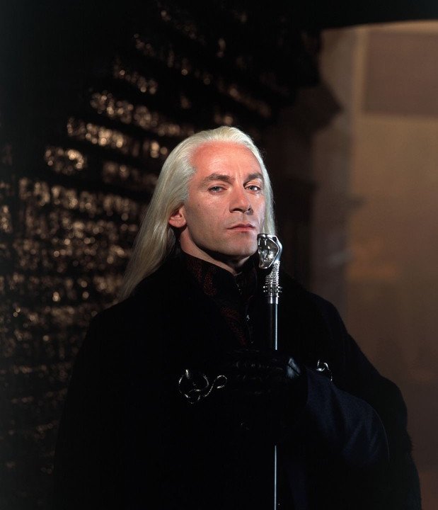 Primo piano di Jason Isaacs nel ruolo di Lucius Malfoy