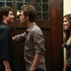 Ian Somerhalder, Paul Wesley e Kayla Ewell in una scena dell'episodio Haunted di The Vampire Diaries