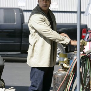 L'Agente Hanna (LL Cool J) in una scena dell'episodio Pushback di NCIS: Los Angeles