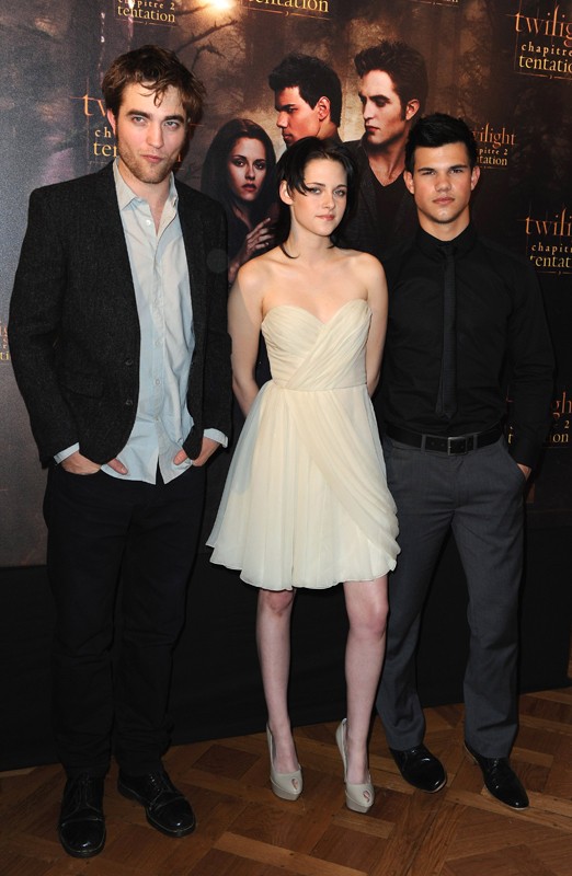 Robert Pattinson Kristen Stewart E Taylor Lautner Per Il Photocall Del Film The Twilight Saga New Moon A Parigi 138661