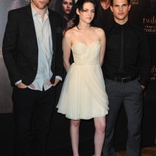 Robert Pattinson Kristen Stewart E Taylor Lautner Per Il Photocall Del Film The Twilight Saga New Moon A Parigi 138661