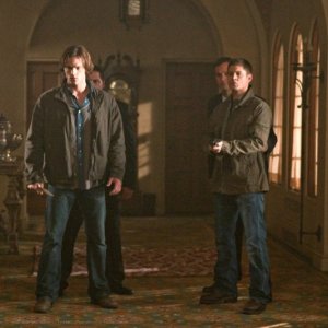 Supernatural: Jared Padalecki e Jensen Ackles nell'episodio Abandon All Hope...