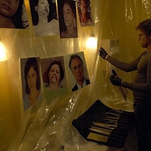 Dexter: Michael C. Hall in una scena dell'episodio Road Kill