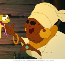 JuJu e Mama Odie in una scena del cartoon La principessa il ranocchio