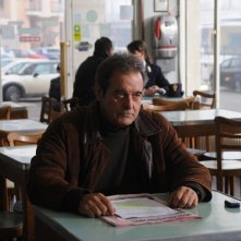 Un primo piano di Ennio Fantastichini nel film La cosa giusta