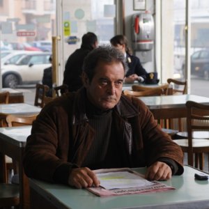 Un primo piano di Ennio Fantastichini nel film La cosa giusta