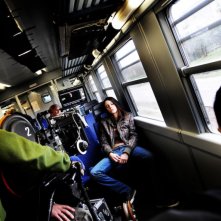 Chiara Martegiani durante le riprese del film Meno male che ci sei