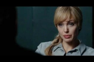 Salt - Teaser Italiano