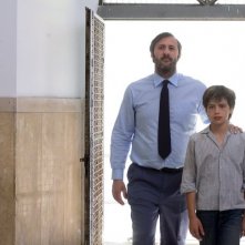 Carlo Alberto Verusio con Francesco De Vito in una scena del film Senza amore