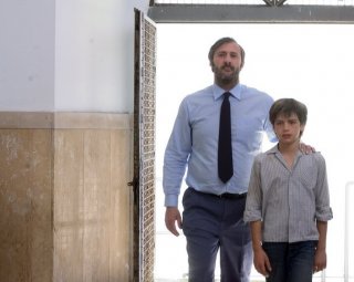 Carlo Alberto Verusio con Francesco De Vito in una scena del film Senza amore