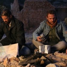 Colin Farrell e Jamie Sives sono i protagonisti di Triage, di Danis Tanovic