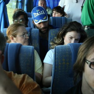 Dana Dogaru con Monica Barladeanu in una sequenza del film Francesca