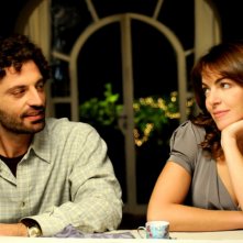 La bella Claudia Gerini in una sequenza del film Meno male che ci sei