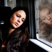 Un'intensa espressione di Chiara Martegiani nel film Meno male che ci sei, di L. Prieto