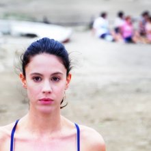 Un primo piano di Chiara Martegiani nel film Meno male che ci seim, di L. Prieto