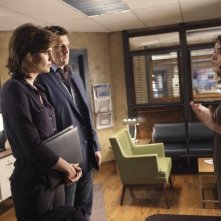 Castle: Abigail Spencer, Stana Katic e Nathan Fillion nell'episodio One Man's Treasure