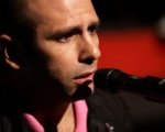 Checco Zalone dalla tv al cinema con Cado dalle nubi