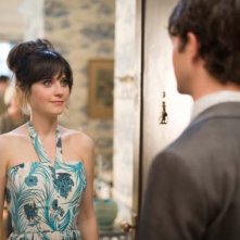 Joseph Gordon-Levitt (di spalle) e Zooey Deschanel in una scena del film 500 giorni insieme