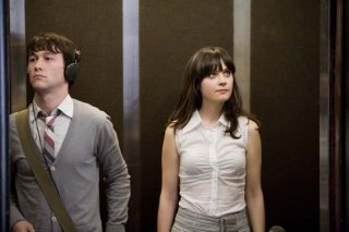 Joseph Gordon-Levitt e Zooey Deschanel sono i protagonisti del film 500 giorni insieme (2009)