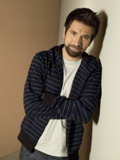 Morgan Grimes (Joshua Gomez) in un'immagine della stagione 2 di Chuck