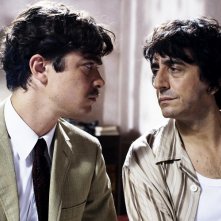 Riccardo Scamarcio e Sergio Rubini nel film L'uomo nero
