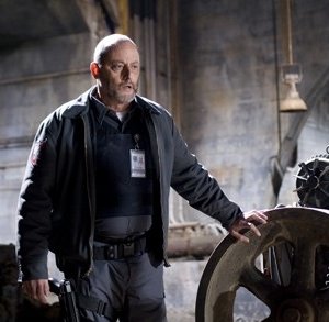 Jean Reno in una scena del film Armored