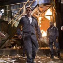 Jean Reno, Matt Dillon, Amaury Nolasco e Skeet Ulrich nel film Armored