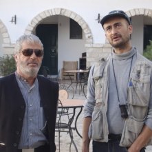 Ruben Maria Soriquez con Rinaldo Talamonti sul set di The Fall of Redemption (ph. Francesca Casadei)