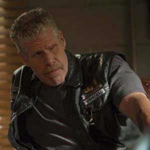 Sons of Anarchy: Ron Perlman nell'episodio Smite