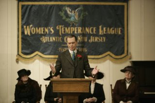 Boardwalk Empire: Steve Buscemi in una scena della serie HBO